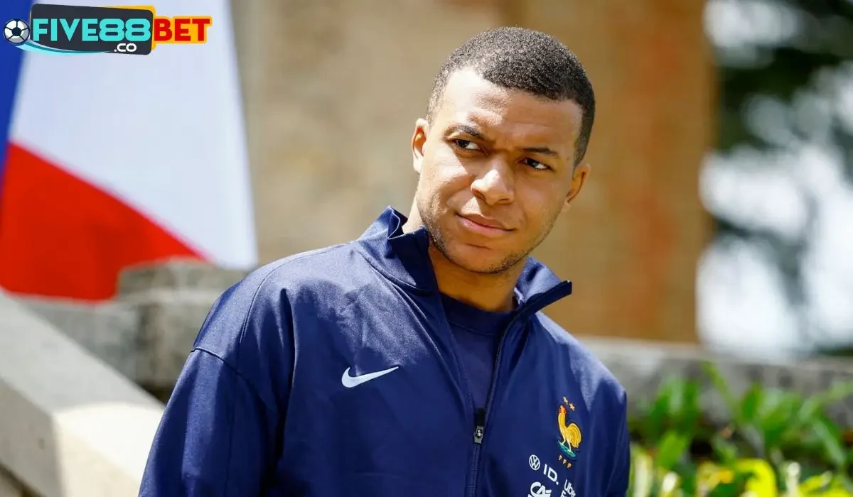 Kylian Mbappe lên tiếng cáo buộc Paris Saint Germain